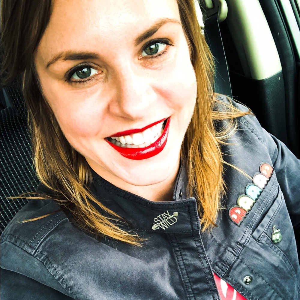 Meet your Posher, Leslie
